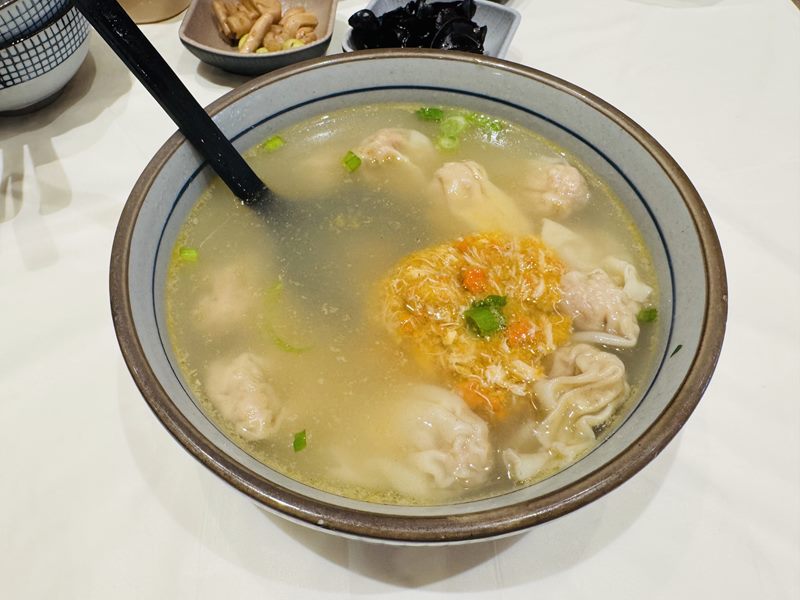 Xie Bao 蟹宝 food
